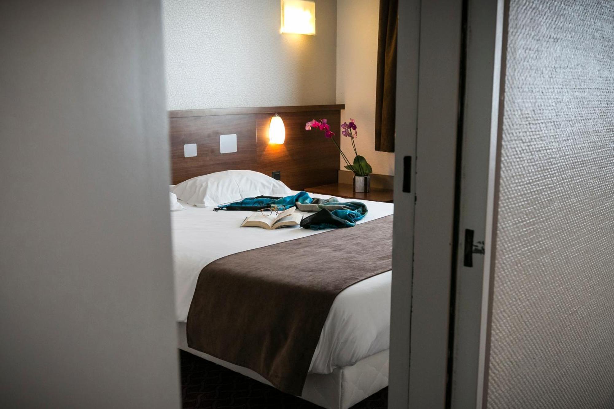 Brit Hotel Rennes Le Castel Dış mekan fotoğraf