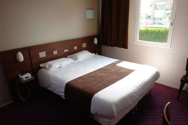 Brit Hotel Rennes Le Castel Oda fotoğraf